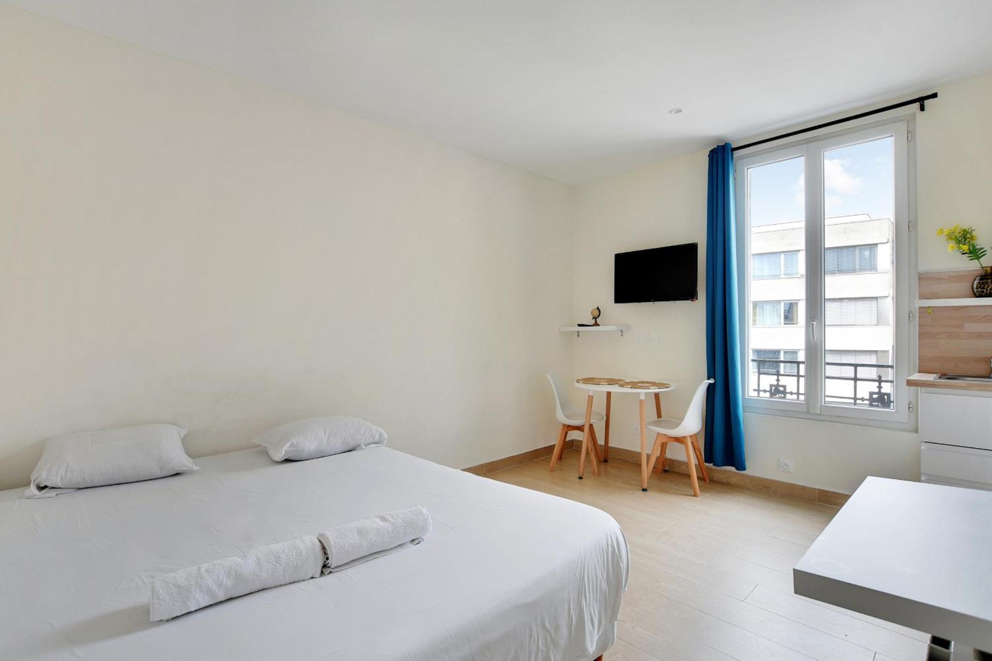 Charmant Studio Aubervilliers Exterior photo